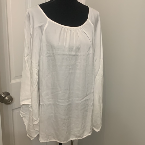 XCVI White Kimono top medium rayon excellent condition oversized relaxed boho - Picture 6 of 7